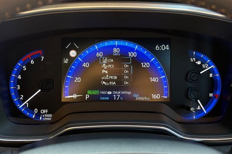 Toyota Corolla EXCEL HYBRID - ONE OWNER - FULL TOYOTA SERVICE HISTORY 40