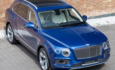 Bentley Bentayga V8 8