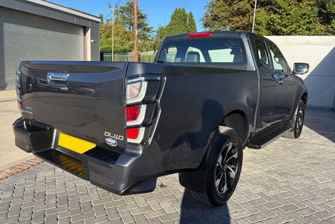 Isuzu D-Max DL40 4x4 Extended Cab 2.2 Automatic Pickup - In Stock! 6