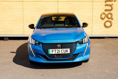Peugeot 208 GT PREMIUM 6