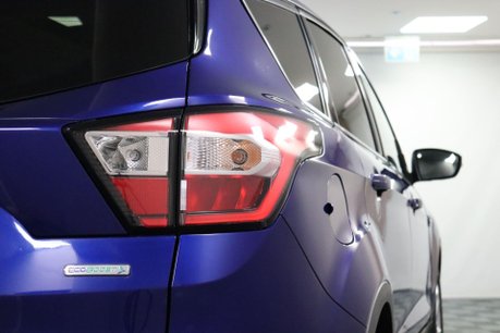 Ford Kuga ST-LINE X 23
