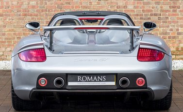 Porsche Carrera GT 5