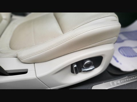 Jaguar XE R-DYNAMIC S 20