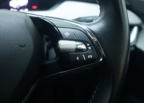 Skoda Enyaq Enyaq iV 60 Nav Lounge 5dr 34