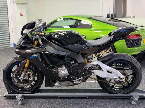 Yamaha R1M 1000 Super Sports Petrol Manual (200 ps) 19