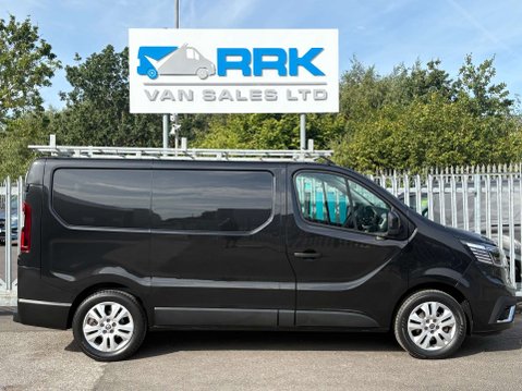 Renault Trafic 2.0 dCi Blue SL28 Sport Panel Van 5dr Diesel Manual L1 H1 Euro 6 (s/s) (130 38