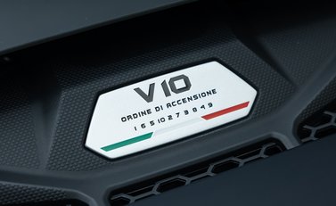 Lamborghini Huracan LP 640-4 EVO 36