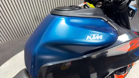 KTM Duke 2025 ONLY 7K 125CC LEARNER LEGAL 15BHP 1 OWNER 33