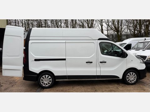 Renault Trafic 2.0 dCi ENERGY 30 Business Panel Van 5dr Diesel Manual LWB High Roof Euro 6 9