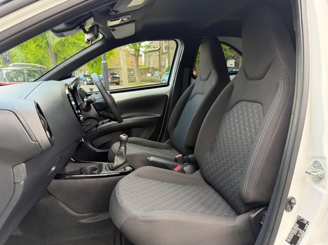Toyota Aygo X VVT-I EDGE 76