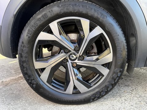Renault Captur 1.6 E-TECH 9.8kWh E-Tech engineered SUV 5dr Petrol Plug-in Hybrid Auto Euro 15