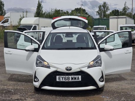 Toyota Yaris 1.5 VVT-h Icon Tech Hatchback 5dr Petrol Hybrid E-CVT Euro 6 (s/s) (100 ps) 5