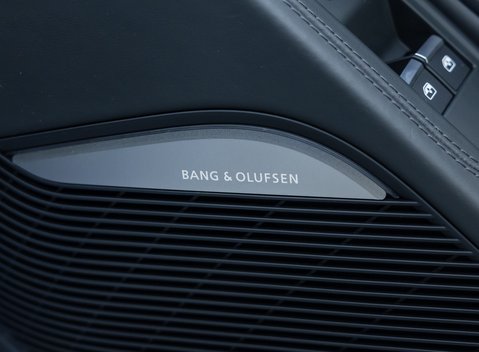 Audi R8 V10 PERFORMANCE CARBON BLACK SPYDER 30