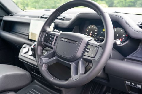 Land Rover Defender D350 X-Dynamic HSE Hardtop Obsidian WideTrak 11