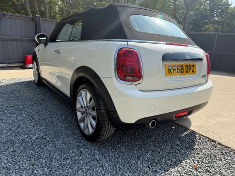 Mini Convertible 1.5 Cooper 2dr 34