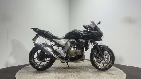 Kawasaki Z ZR750 2005 ONLY 20K NEW MOT SERVICED COMMUTER BIKE 750CC 1