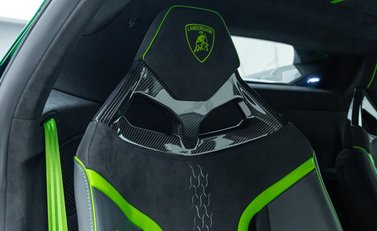 Lamborghini Huracan Tecnica 15