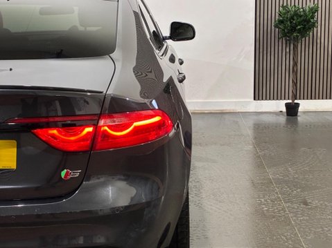 Jaguar XF 3.0d V6 S Auto Euro 6 (s/s) 4dr 20