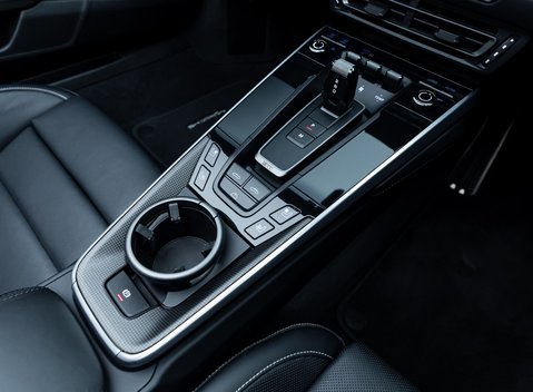 Porsche 911 Turbo S Cabriolet (992) 28