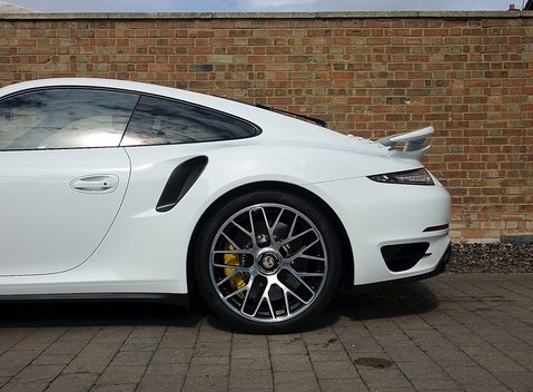 Porsche 911 (991) Turbo S 23
