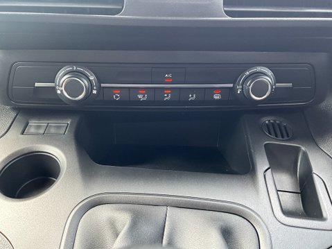 Vauxhall Combo 1.5 Turbo D 2300 Sportive L2 H1 Euro 6 (s/s) 4dr 18