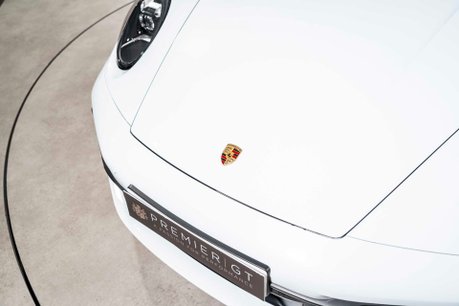 Porsche 911 TARGA 4 PDK. WARRANTY. ADAPTIVE CRUISE CONTROL. HEATED SEATS. HEATED WHEEL. 44