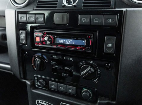 Land Rover Defender 110 Adventure Edition 13