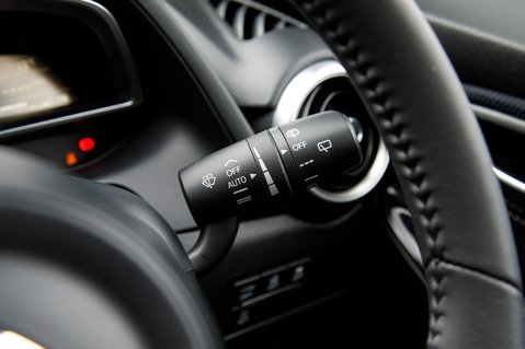 Mazda 2 SPORT NAV MHEV 17