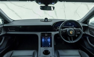 Porsche Taycan 4S 16