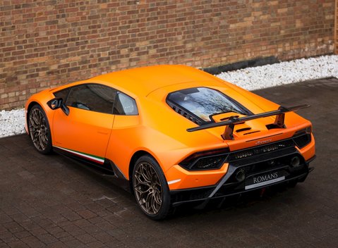 Lamborghini Huracan Performante 9