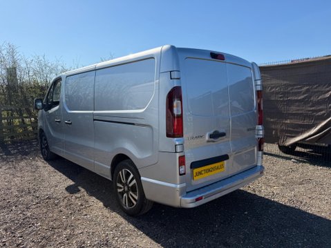 Renault Trafic 2.0 dCi Blue LL30 Extra Sport EDC L2 H1 Euro 6 (s/s) 5dr 5