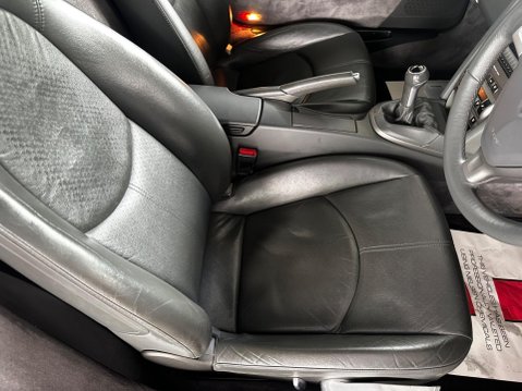 Porsche Boxster 2.7 987 2dr 46