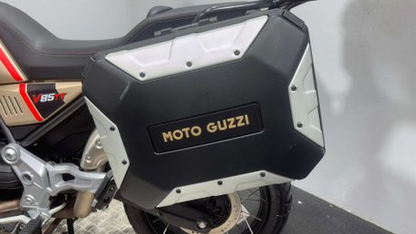 Moto Guzzi V85 TT 850 2021 ONLY 11K HISTORY FULL LUGGAGE ADVENTURE BIKE 24