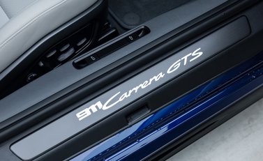 Porsche 911 Carrera GTS (992) 28