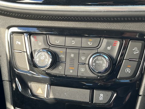 Vauxhall Mokka X 1.4T Elite Nav 5dr 4WD Auto 31