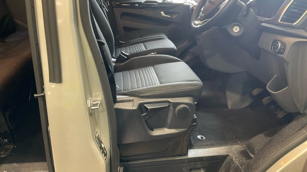 Ford Transit Custom Crew Cab LWB L2H1 Low Roof Limited 320 Air Con Sensors EURO 6 9