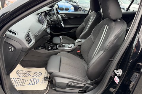 BMW 1 Series 118I SPORT - 1 OWNER -REVERSE CAMERA - PARK ASSISTANT - COMFORT PACKAGE 3