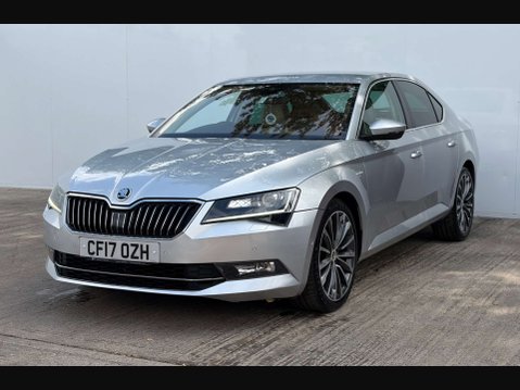 Skoda Superb 2.0 Superb Laurin & Klement TSi Semi-Auto 5dr 37