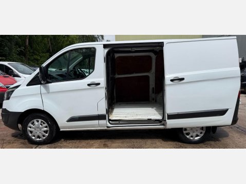 Ford Transit Custom 2.2 TDCi 270 Panel Van 5dr Diesel Manual L1 H1 (186 g/km, 123 bhp) 5