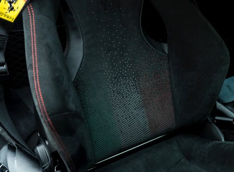 Ferrari 488 Pista Piloti 11