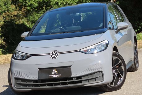 Volkswagen ID.3 Pro Performance 58kWh Life Hatchback 5dr Electric Auto (204 ps) 1