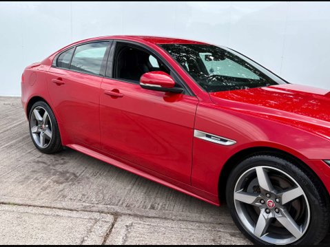 Jaguar XE 2.0 XE R-Sport Auto 4dr 3