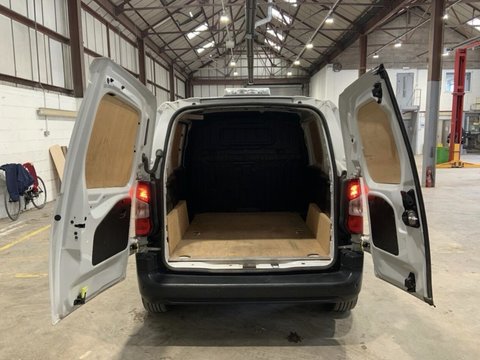 Peugeot Partner BLUEHDI PROFESSIONAL PREMIUM PLUS L1 7