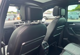 Volkswagen Tiguan R-LINE TECH 2.0 TDI 4MOTION DSG AUTO 26