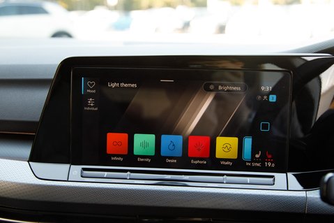 Volkswagen Golf ACTIVE TSI 26
