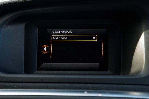 Volvo V40 T2 MOMENTUM 24