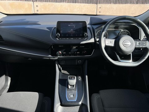 Nissan Qashqai DIG-T ACENTA PREMIUM DCT MHEV 3