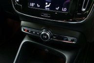 Volvo XC40 2.0 XC40 R-Design Pro B4 MHEV AWD Auto 4WD 5dr 42