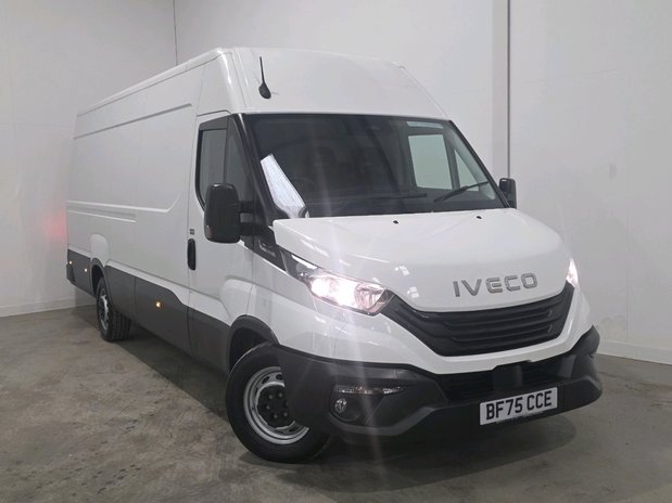 Iveco Daily Daily 35C14 Diesel 2.3 High Roof Business Van 4100L WB Hi-Matic 21