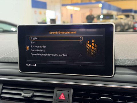 Audi A4 2.0 TFSI 40 Black Edition Saloon 4dr Petrol S Tronic Euro 6 (s/s) (190 ps) 31